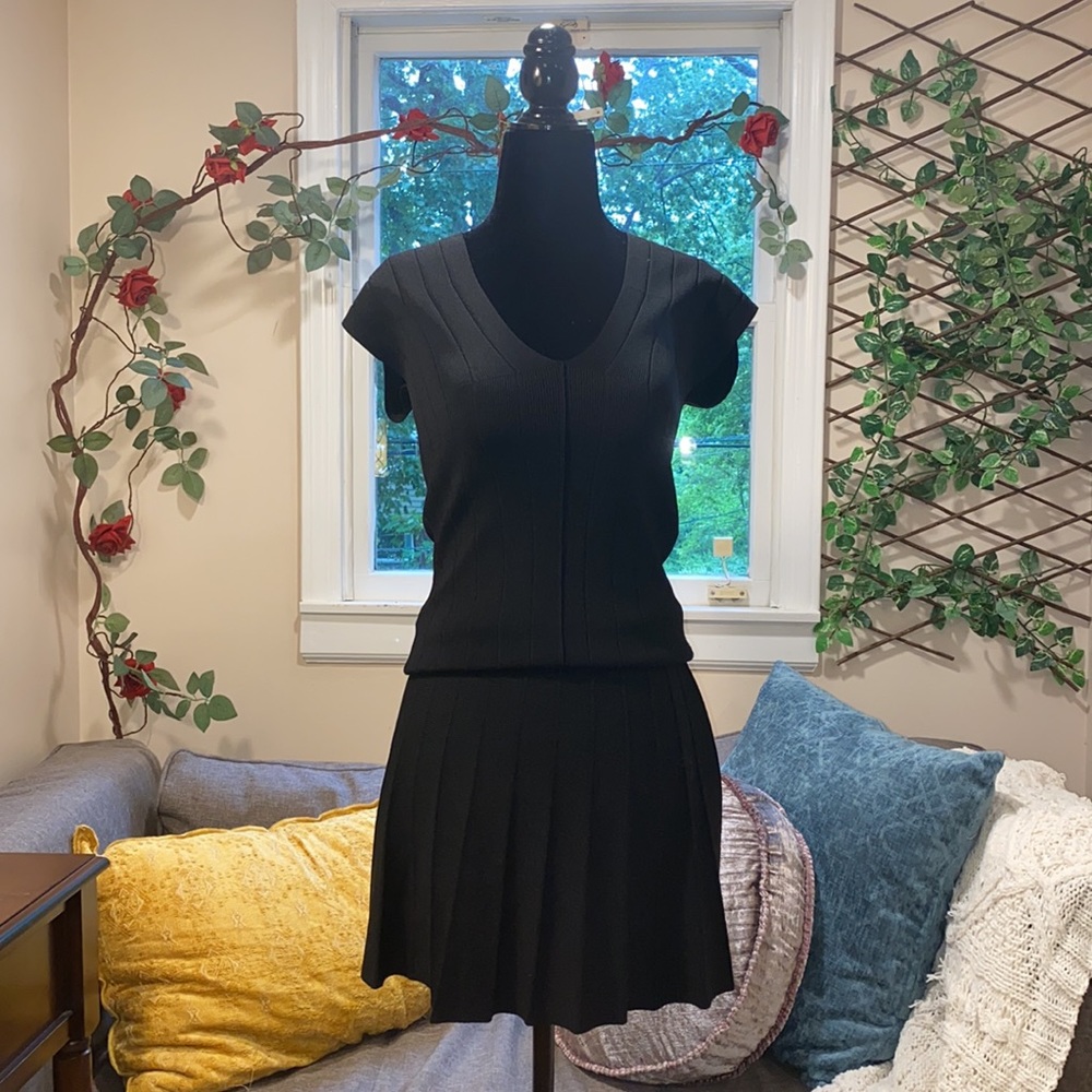 Black V-Neck knee dress